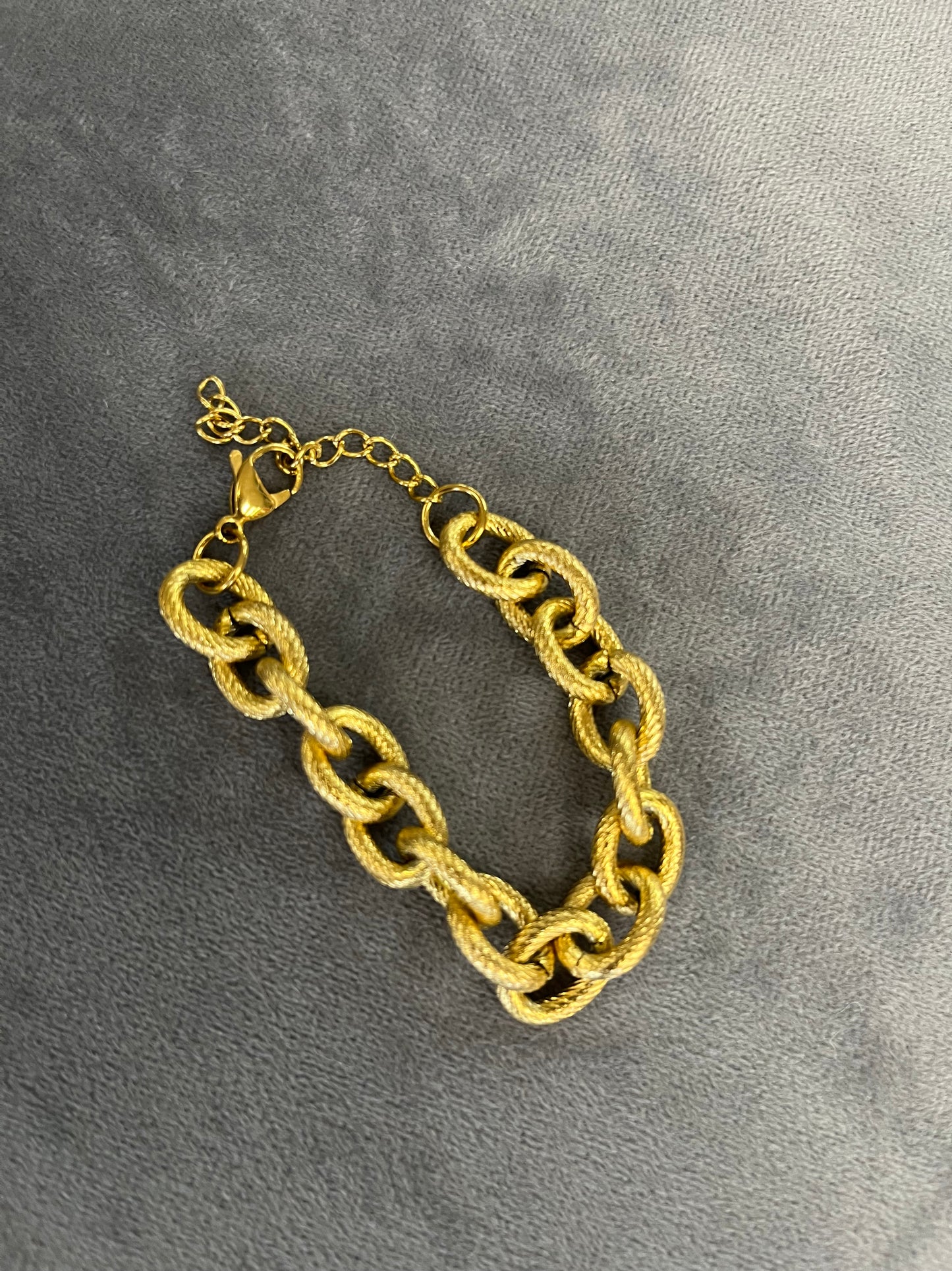 Gold Linked Etched Bracelet