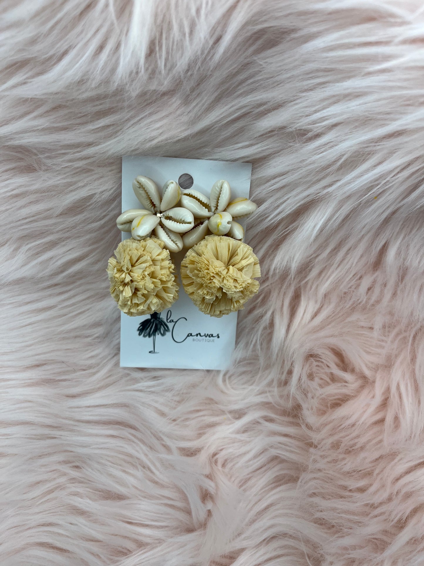 Raffia Pom Pom Shell Earrings