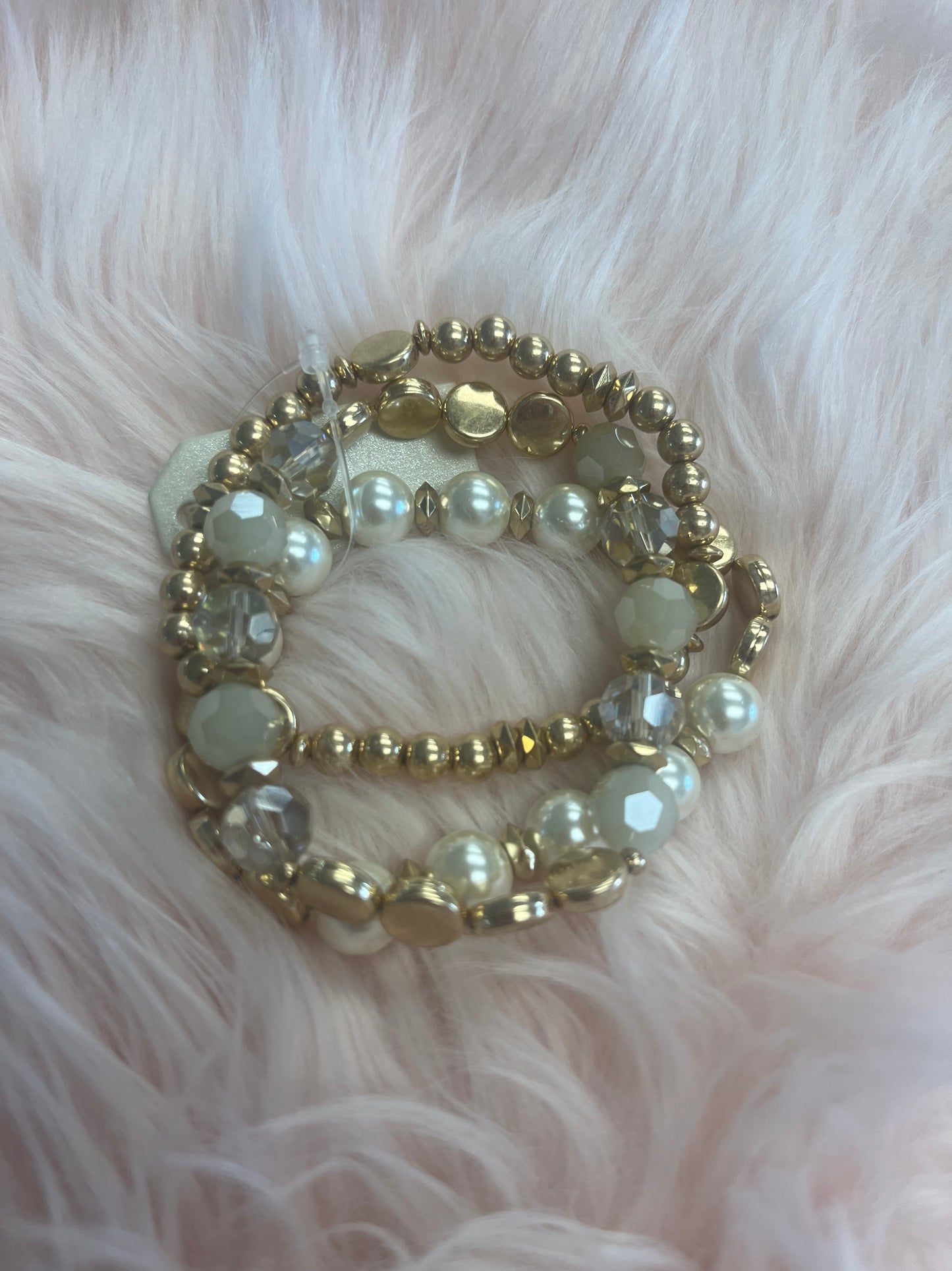 Gold/Pearl Bracelet Set