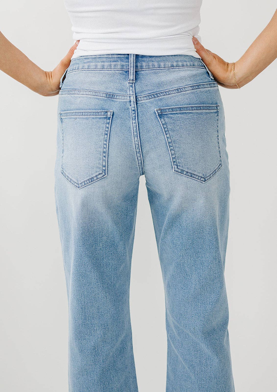 Medium Wash Non-distressed Cropped Jeans