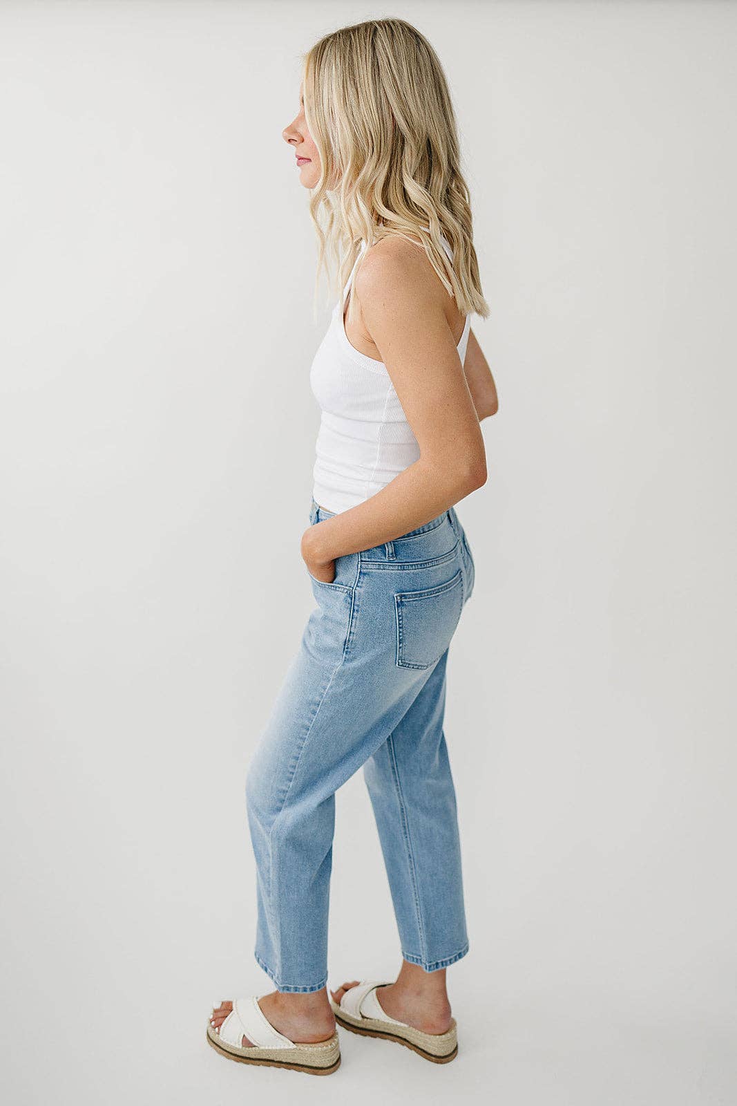 Medium Wash Non-distressed Cropped Jeans